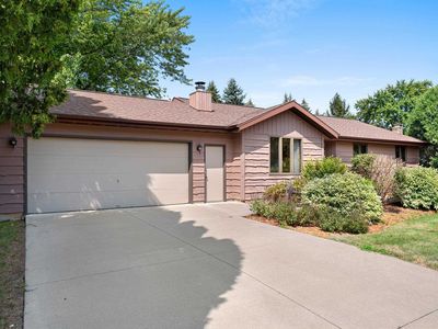 4718 W Periwinkle Ct