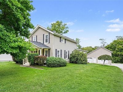 33 N Poplar St