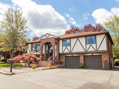 7 Rivers Ln