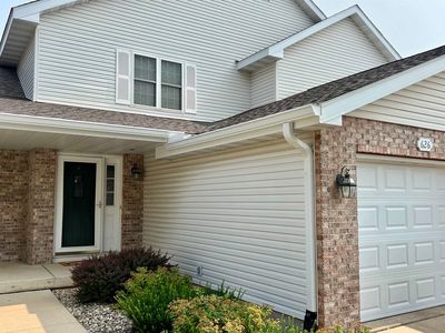Property at 626 Village Ln, Sun Prairie, WI