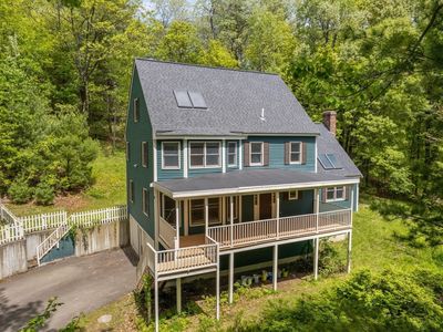 10 Fairway Dr