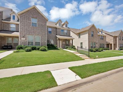 Property at 422 Milverton Dr, Crowley, TX
