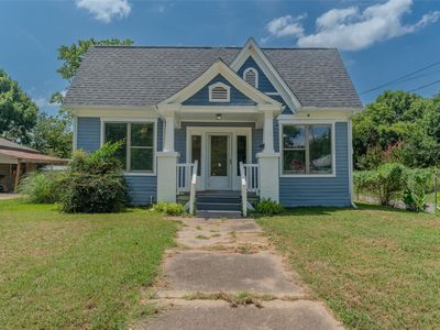 419 W 5th St