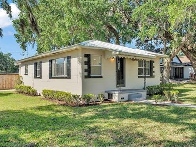 747 E Bella Vista St