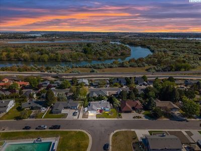 190 Edgewood Dr