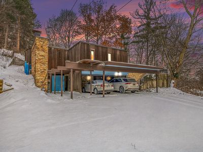 1443 Mount Mercy Dr NW