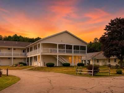 1762 Post Road #101