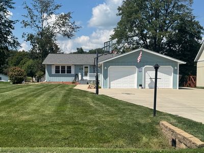 27 SW Santee Dr