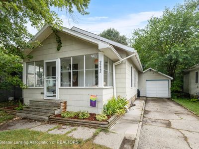 2223 Forest Ave