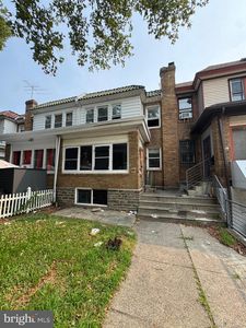 1637 E Cheltenham Ave