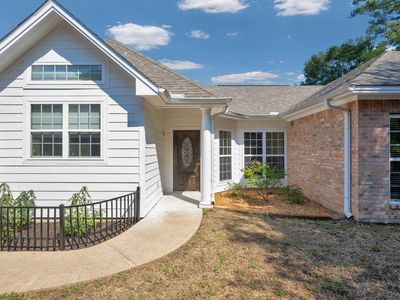 110 Garden Walk Ln
