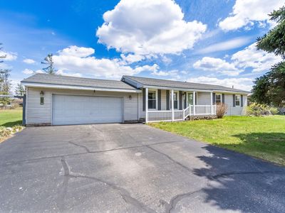 809 Pine Briar Ln