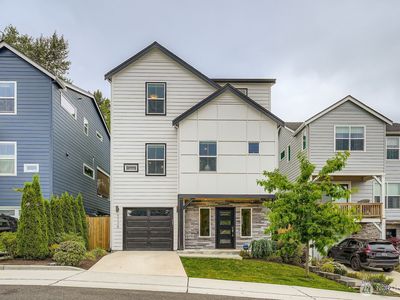 9738 Lindsay Place S