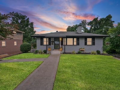 213 Woodview Ave