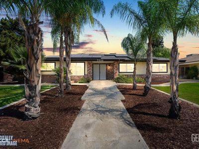 7916 Olive Dr
