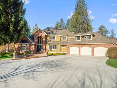 6904 S Brookshire Ct