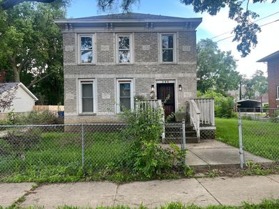 206 4th Ave