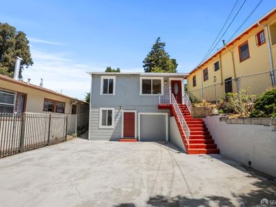 2880 Macarthur Blvd