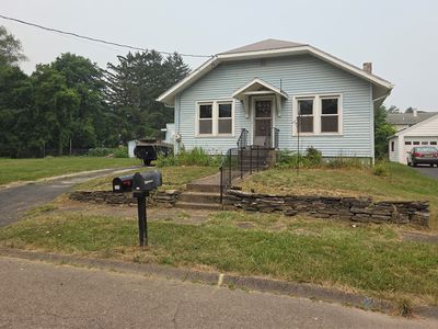 252 W 13th St
