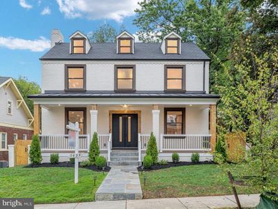 1429 Holly St NW