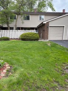 842 Greenbriar Ln