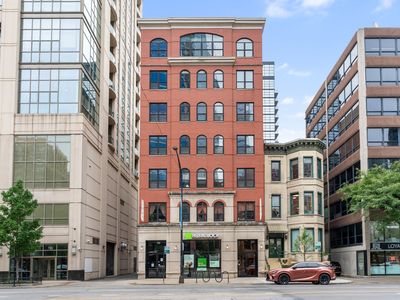 742 Lasalle St #5