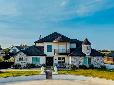 905 Ashford Dr