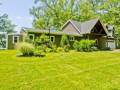 30 Cove Island Rd