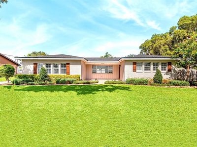 2096 Lake Ariana Blvd