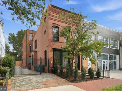 710 E St SE #2