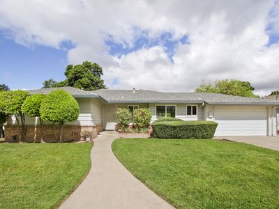 5405 Dorset Way