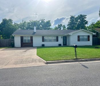 305 Capitol St
