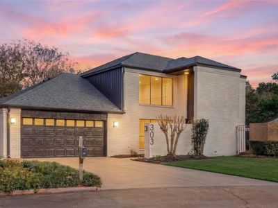 303 E Fair Harbor Ln