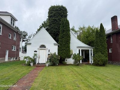 1208 Walnut St