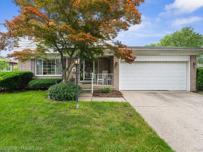 Property at 2002 Hempstead Dr, Troy, MI