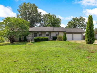 2424 Rock Springs Rd