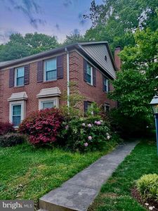 Property at 8002 Bethelen Woods Ln, Springfield, VA