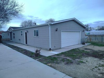 134 1st St N