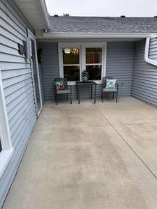 615 Woodbridge Ln