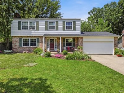 Property at 6 Chestnut Hill Ln, Williamsville, NY