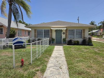 121 Bay St