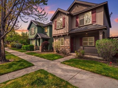 437 NW 27th St