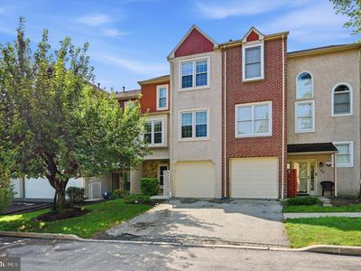 1 Forsythia Ct