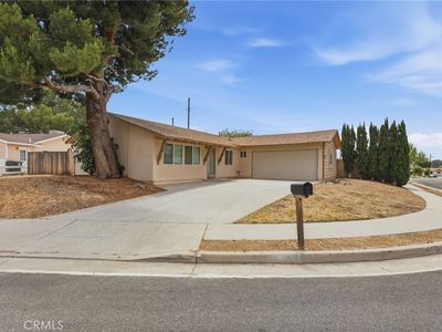 Property at 28047 Ermine Pl, Santa Clarita, CA