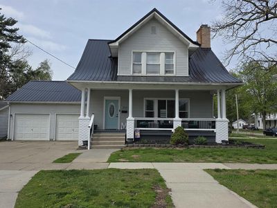 304 S East St