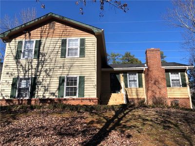 570 Pine Ridge Trl SE