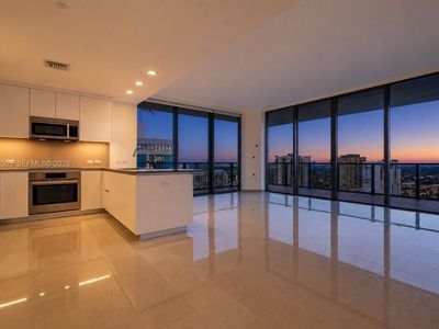 88 SW 7th St APT 2302