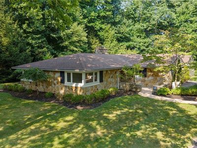 Property at 981 Worton Park Dr, Mayfield, OH