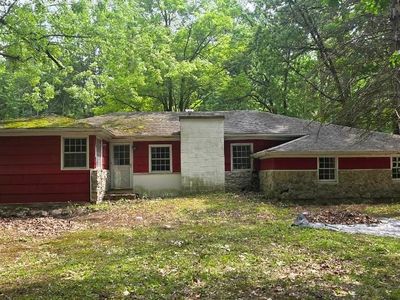 8905 County Rd