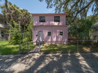 141 E 5TH Street